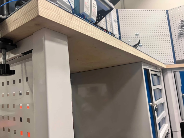 Стол-верстак Craft 1602.L25.5 купить в Нижнем Новгороде Стол-верстак Craft 1602.L25.5 купить в Нижнем Новгороде