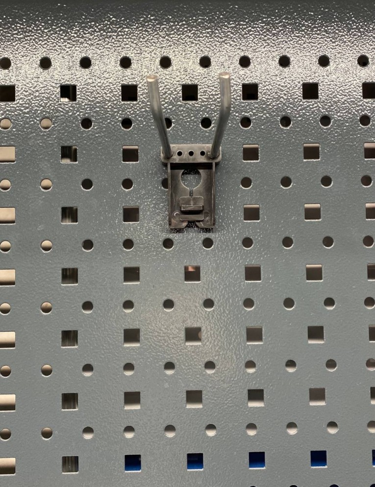 Крючок двойной 100 мм купить в Нижнем Новгороде Крючок двойной 100 мм купить в Нижнем Новгороде