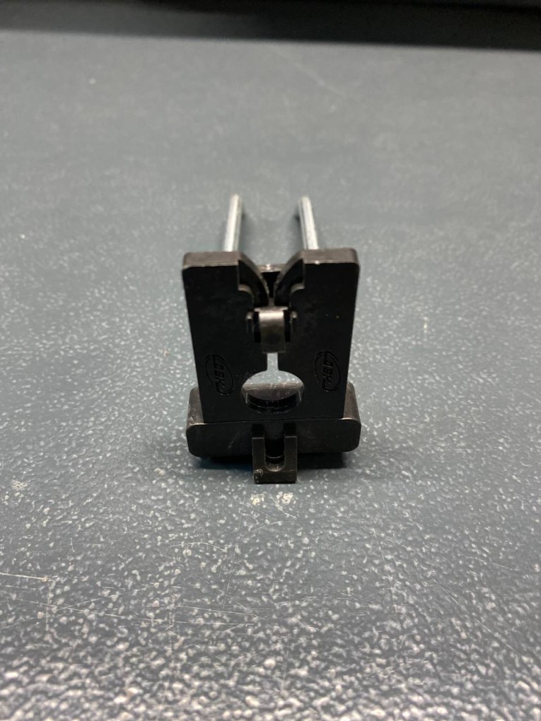 Крючок двойной 100 мм купить в Нижнем Новгороде Крючок двойной 100 мм купить в Нижнем Новгороде